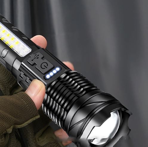 Lanterna Tática Titanium LED Lateral - Máxima Potência e Alcance